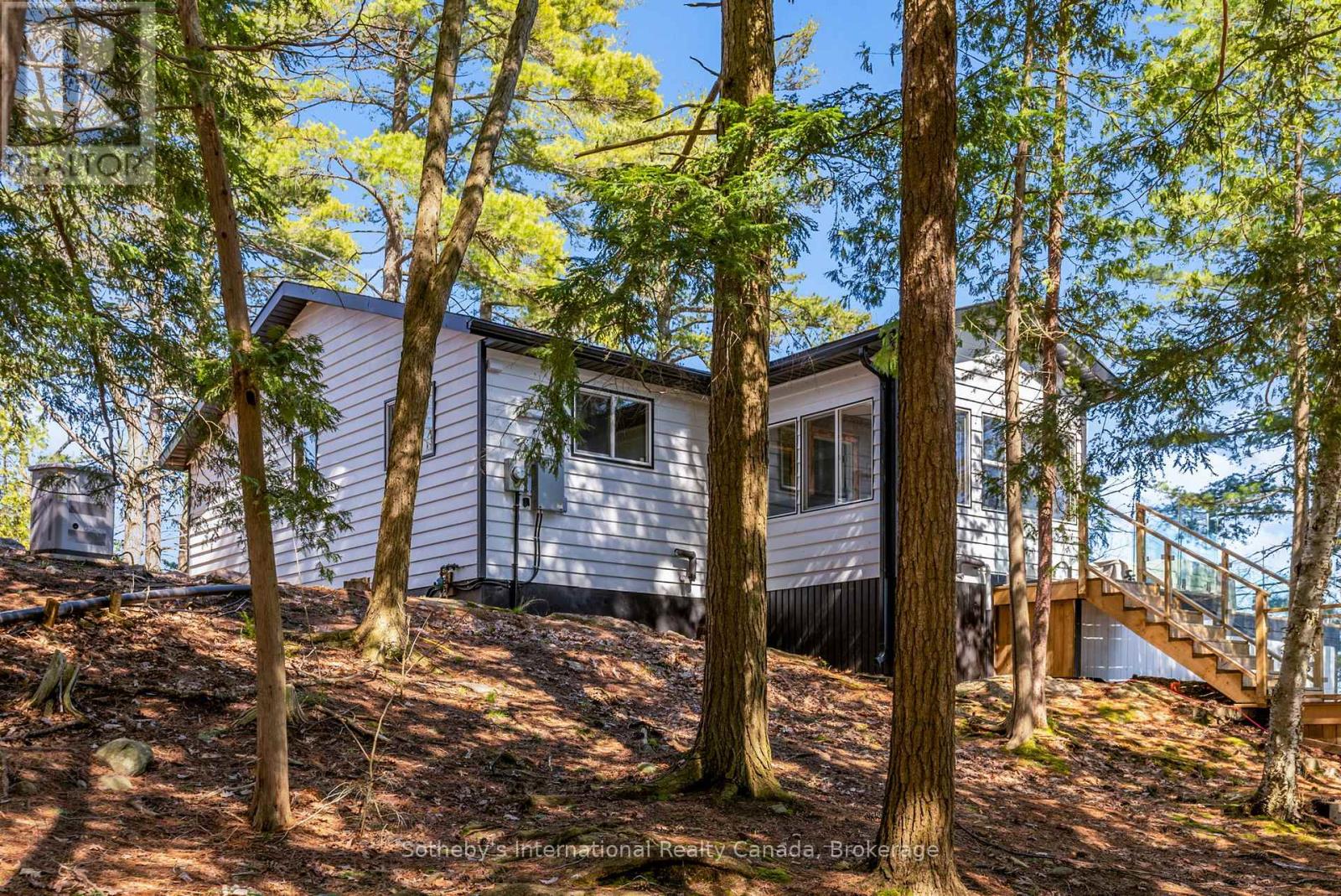 29 Beachgrove Island 33lm, Gravenhurst, Ontario P1P 1R2 - Photo 4 - X13117108