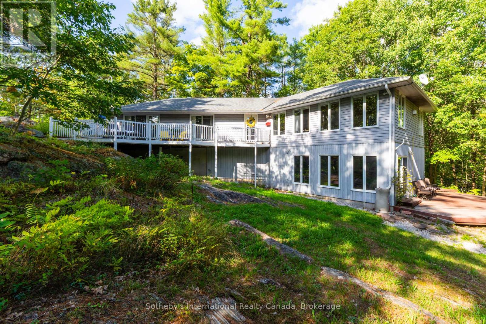 1060 North Kahshe Lake Road, Gravenhurst, Ontario P0E 1G0 - Photo 3 - X13117664