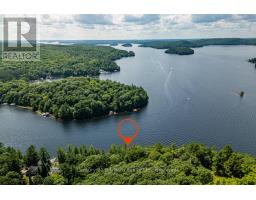 1033 BAYVIEW POINT ROAD, Lake of Bays, Ontario