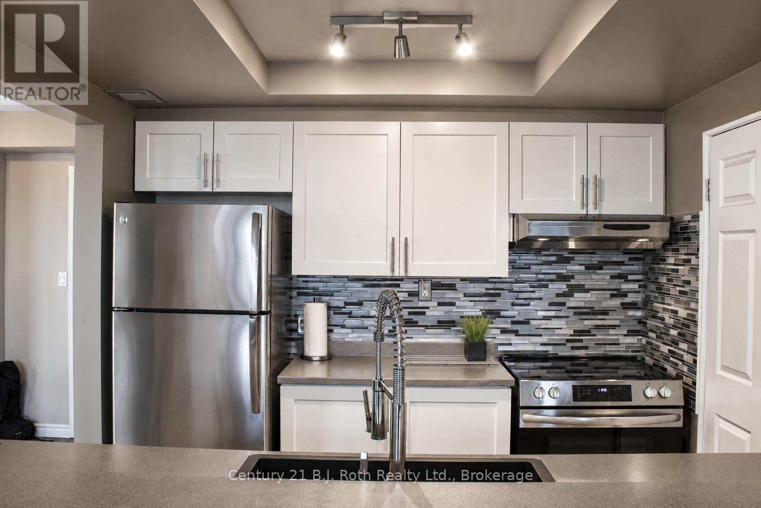 331 Grandview Hilltop Drive, Huntsville, Ontario  P1H 2J5 - Photo 9 - X13120834