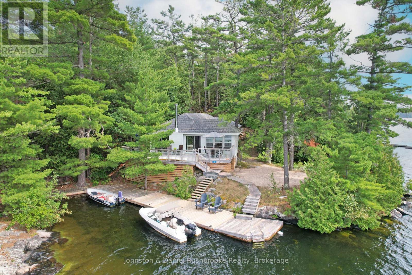 18 Island 340 (Marie Island), Georgian Bay, Ontario L0K 2C0 - Photo 1 - X13122790
