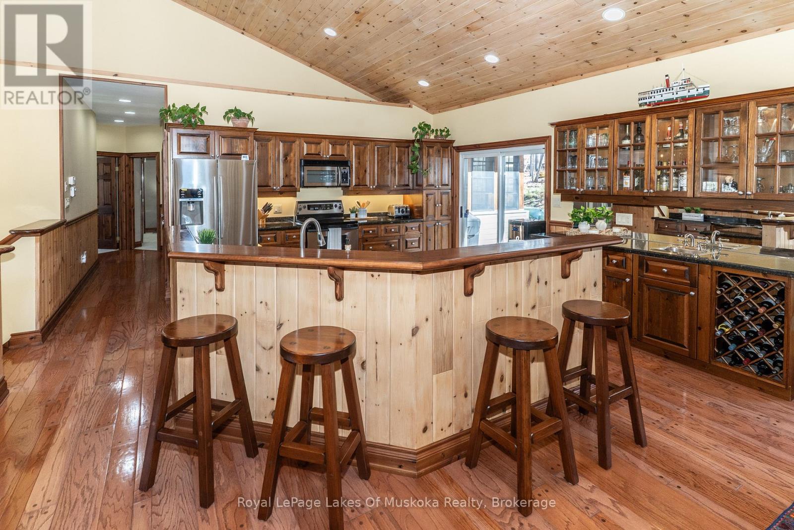 22 Duke Street, Muskoka Lakes, Ontario  P0B 1J0 - Photo 10 - X13123112