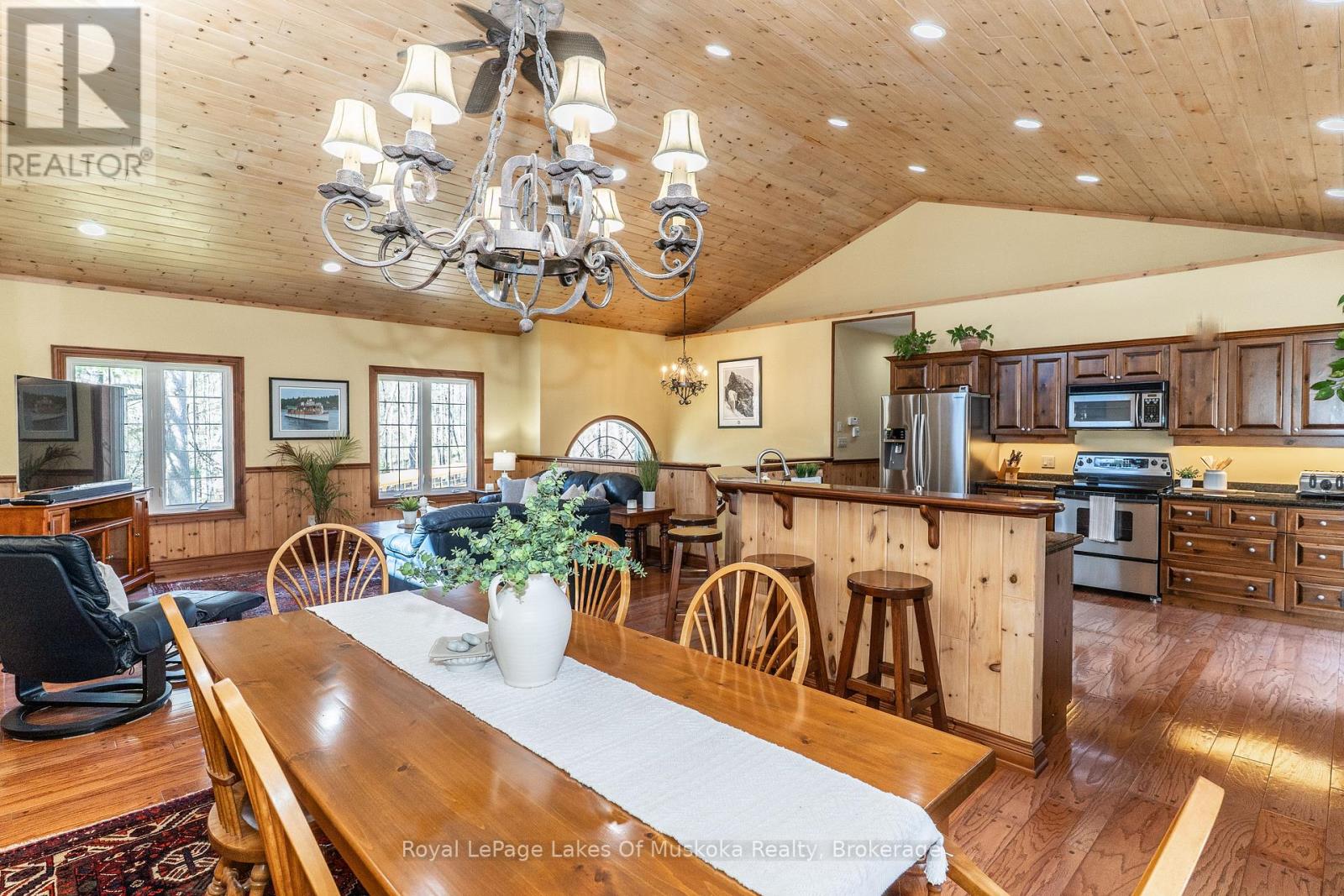 22 Duke Street, Muskoka Lakes, Ontario  P0B 1J0 - Photo 8 - X13123112