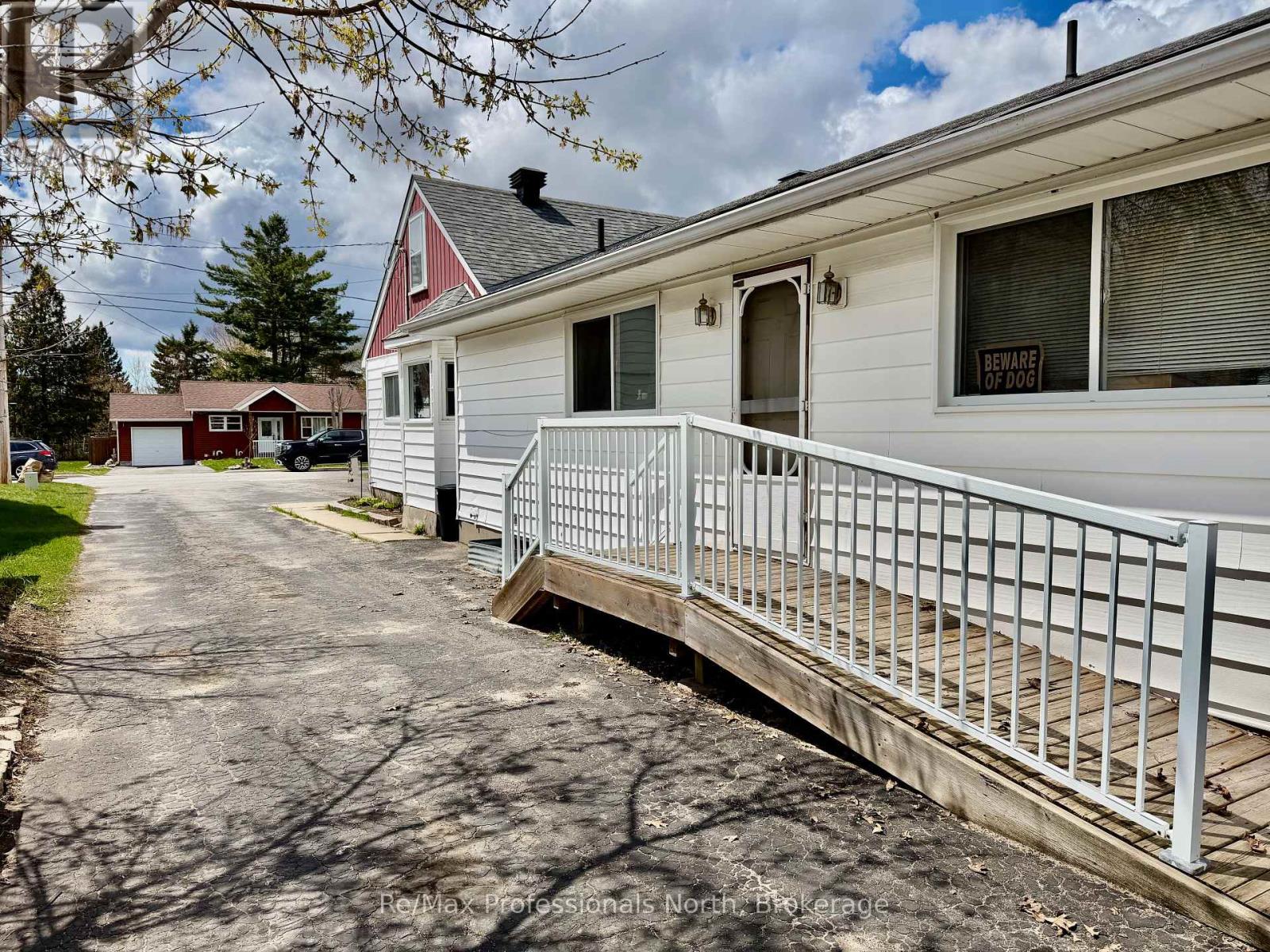 550 Mary Street N, Gravenhurst, Ontario  P1P 1E8 - Photo 2 - X13123382
