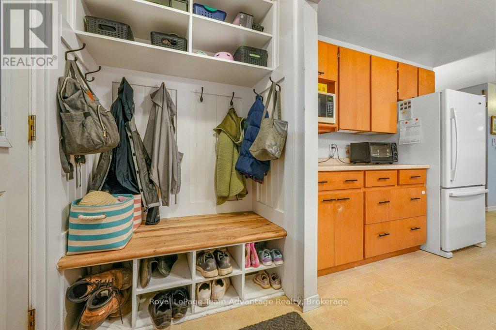 31 Cascade Street, Parry Sound, Ontario  P2A 1J8 - Photo 4 - X13128196