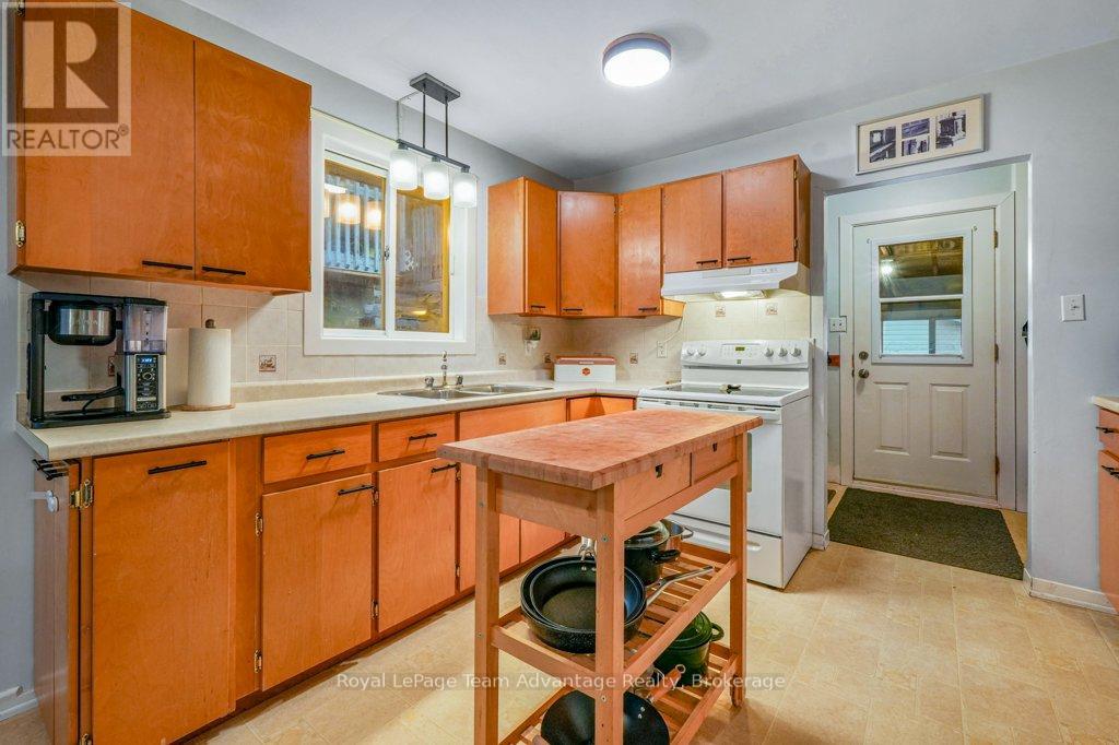 31 Cascade Street, Parry Sound, Ontario  P2A 1J8 - Photo 8 - X13128196