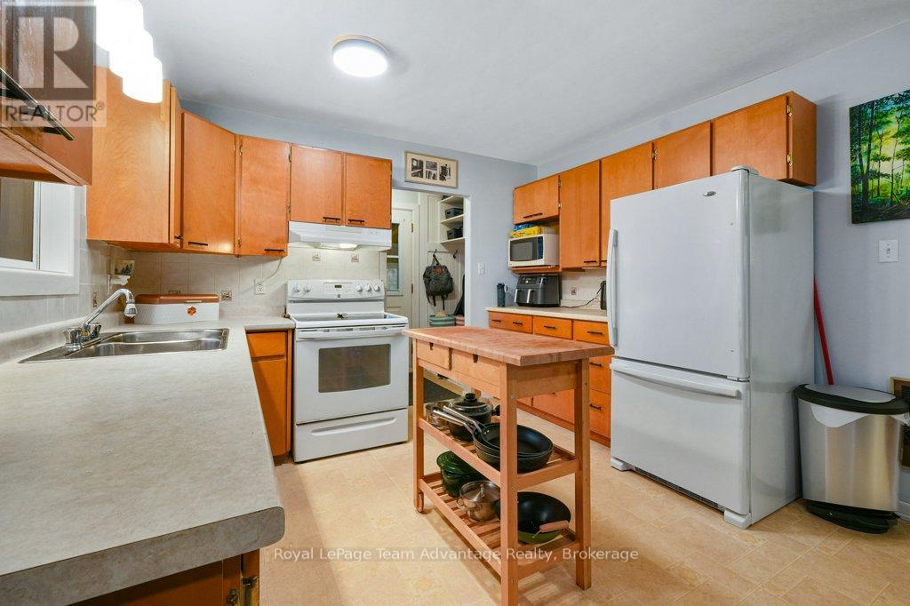 31 Cascade Street, Parry Sound, Ontario  P2A 1J8 - Photo 9 - X13128196