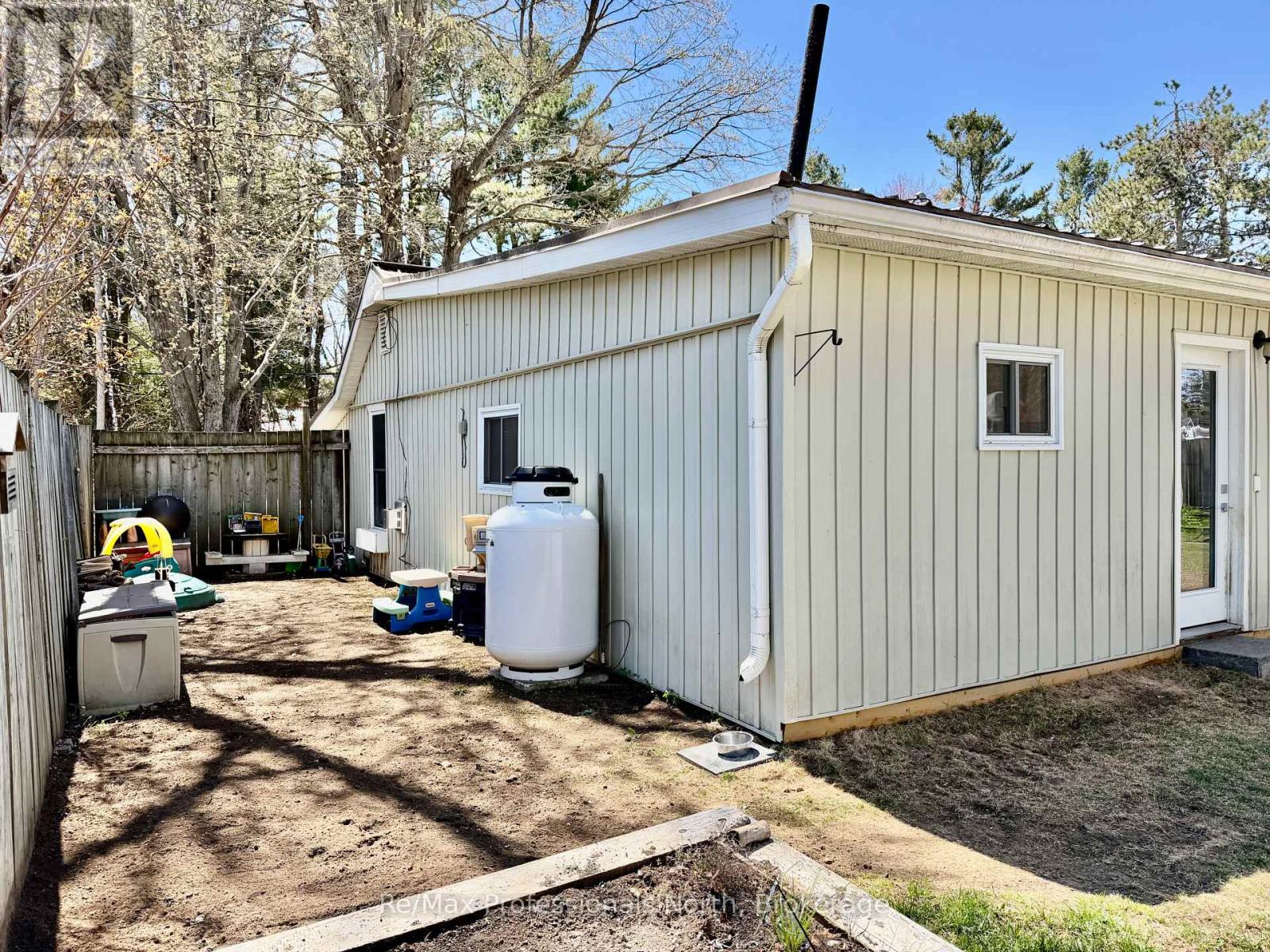 550 Pinedale Road, Gravenhurst, Ontario P1P 1M1 - Photo 27 - X13128906