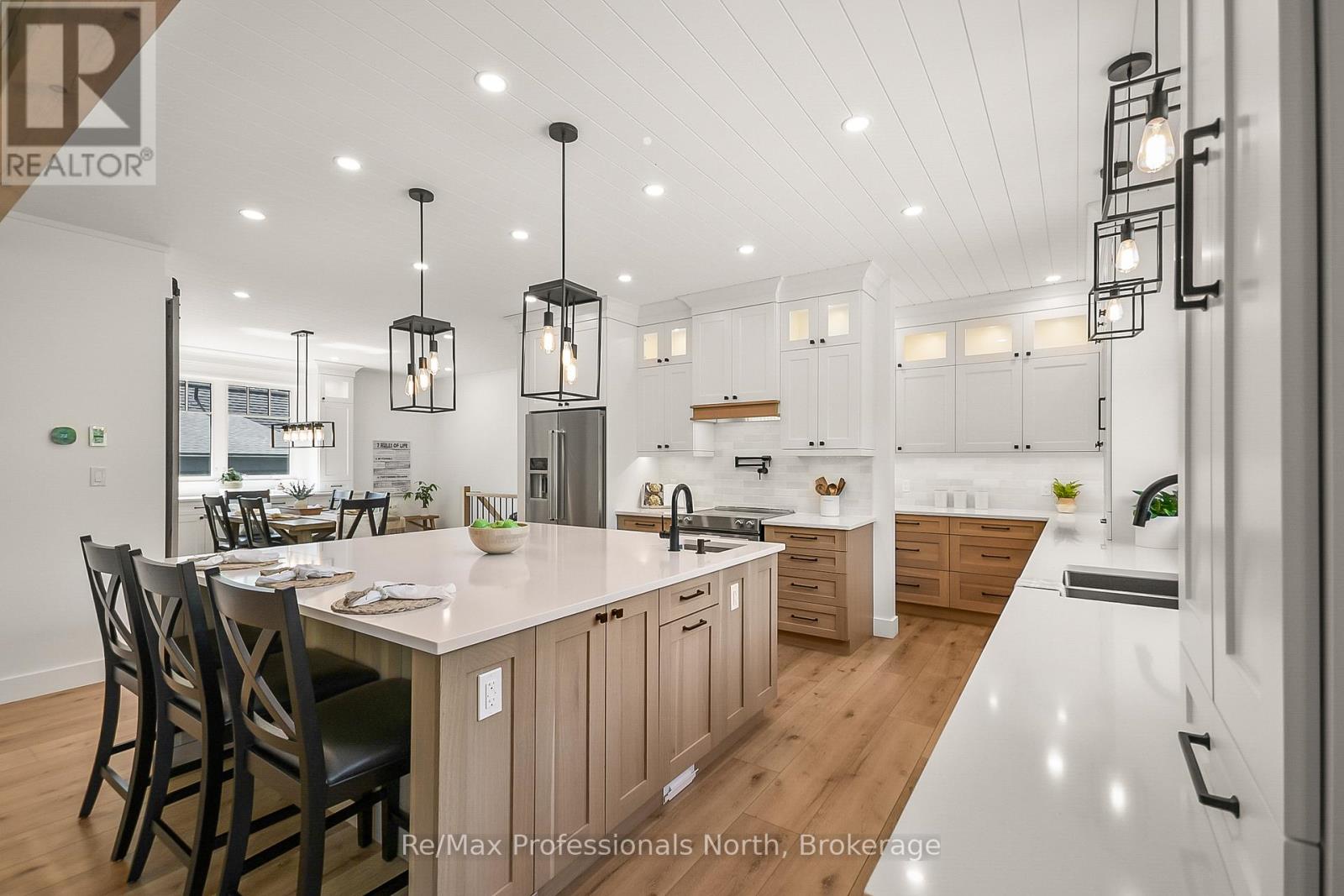 1054 Brydons Bay Road, Gravenhurst, Ontario  P1P 1R1 - Photo 14 - X13129310