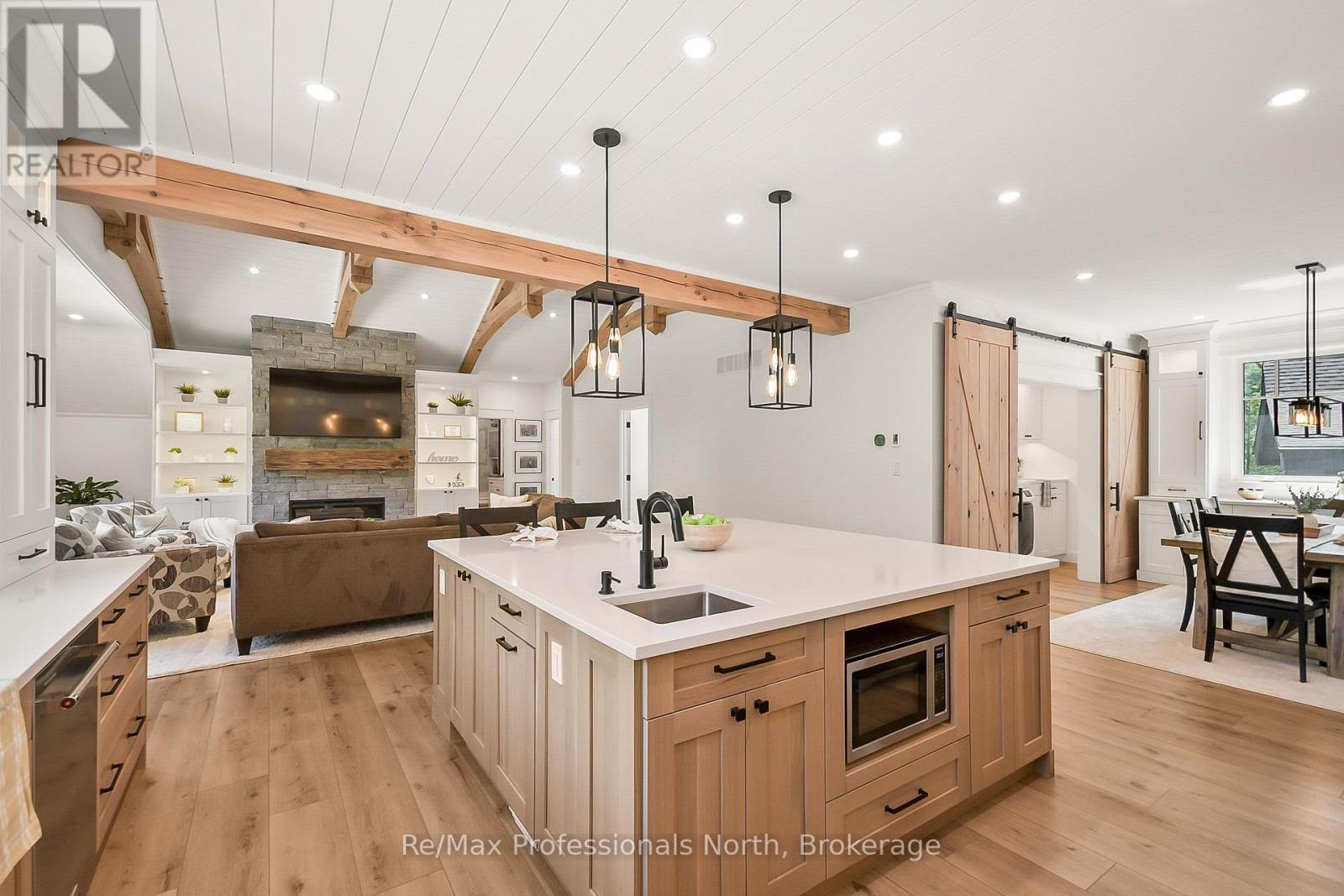 1054 Brydons Bay Road, Gravenhurst, Ontario  P1P 1R1 - Photo 15 - X13129310