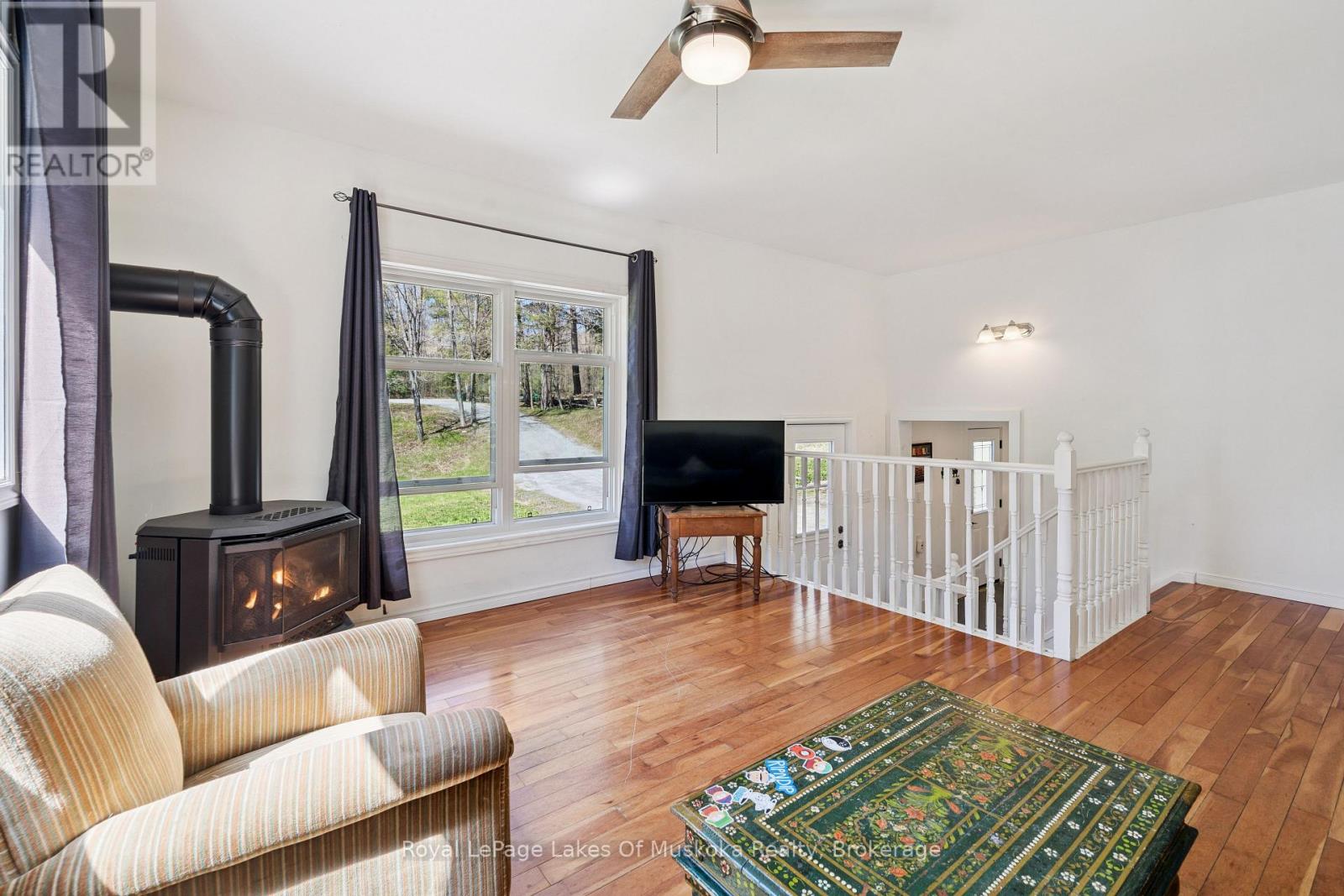 1052 Old Falkenburg Road, Bracebridge, Ontario  P1L 1X4 - Photo 9 - X13129346