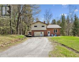 1052 OLD FALKENBURG ROAD, Bracebridge, Ontario