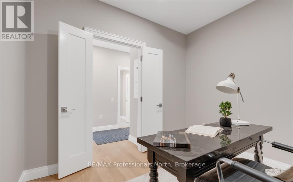 201 - 32 Brunel Road, Huntsville, Ontario P1H 1P5 - Photo 14 - X13130854