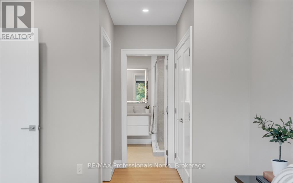 201 - 32 Brunel Road, Huntsville, Ontario P1H 1P5 - Photo 15 - X13130854
