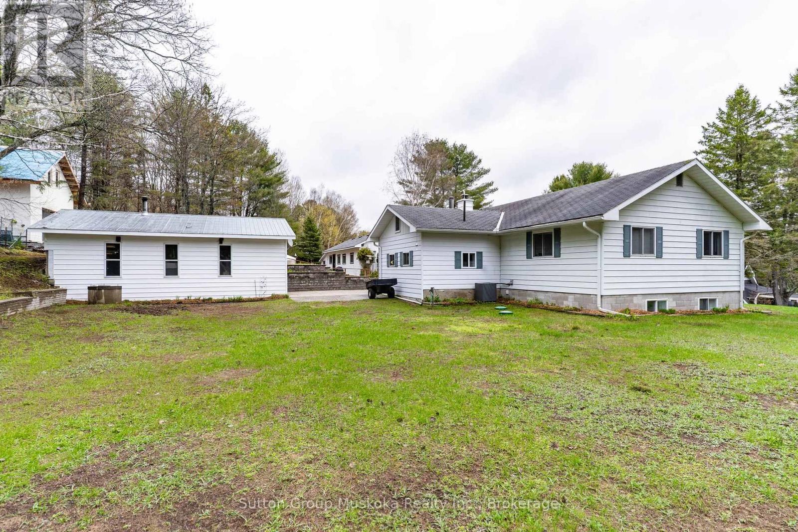 64 Spruce Drive, Huntsville, Ontario  P0B 1L0 - Photo 2 - X13131536