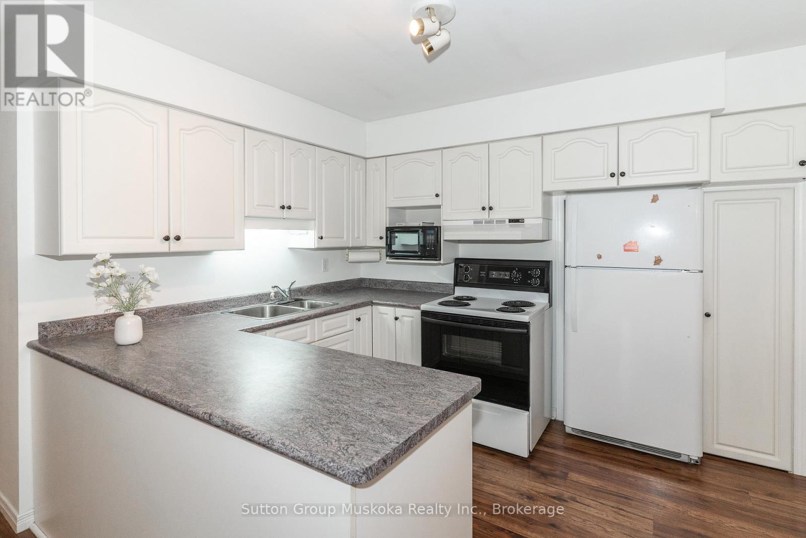 64 Spruce Drive, Huntsville, Ontario  P0B 1L0 - Photo 8 - X13131536
