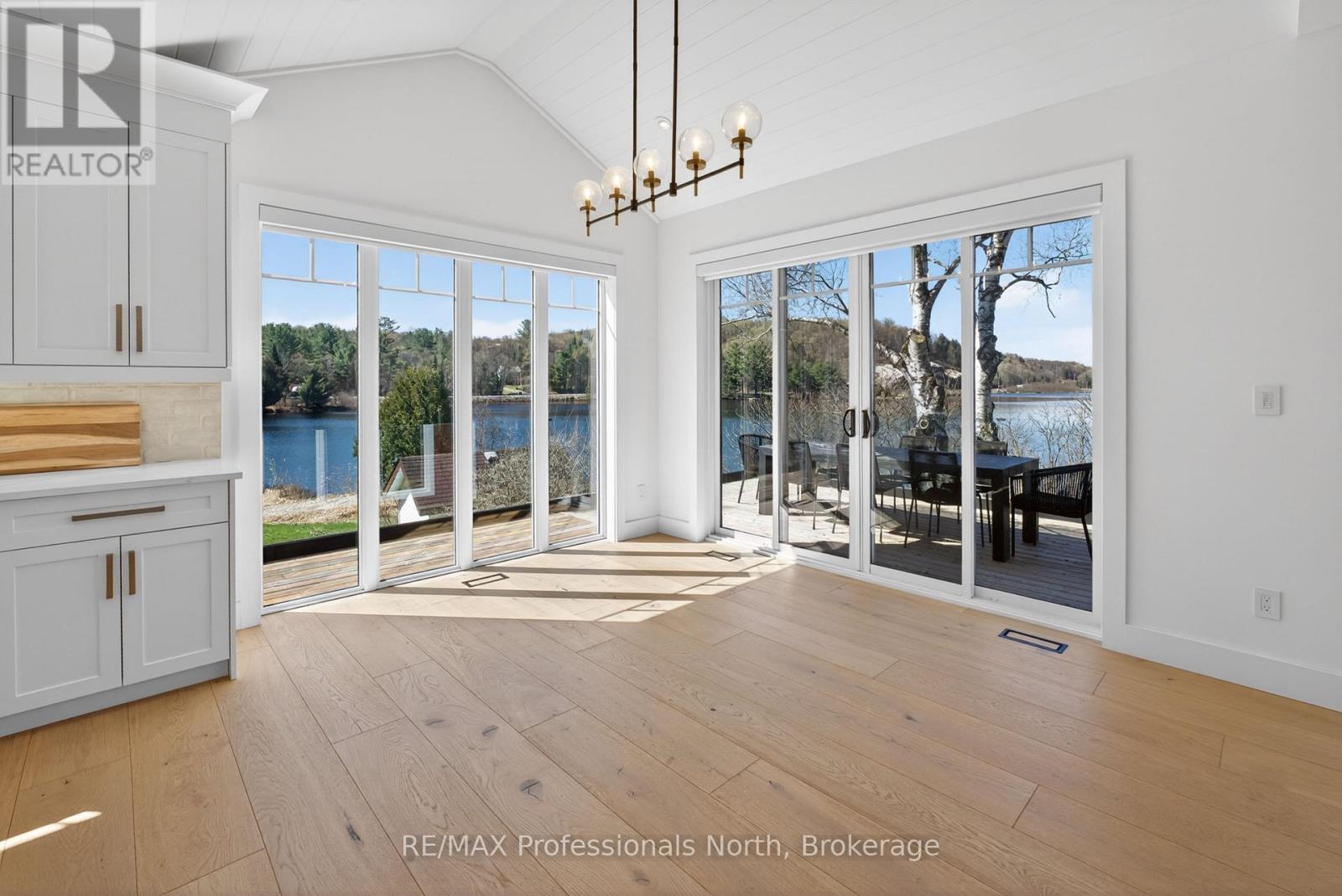 36 Beach Road, Huntsville, Ontario P0B 1M0 - Photo 16 - X13131834