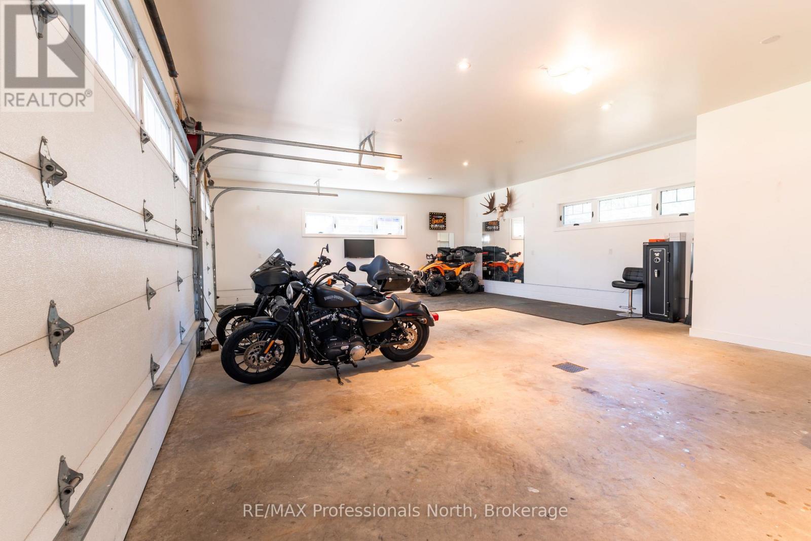 36 Beach Road, Huntsville, Ontario P0B 1M0 - Photo 35 - X13131834