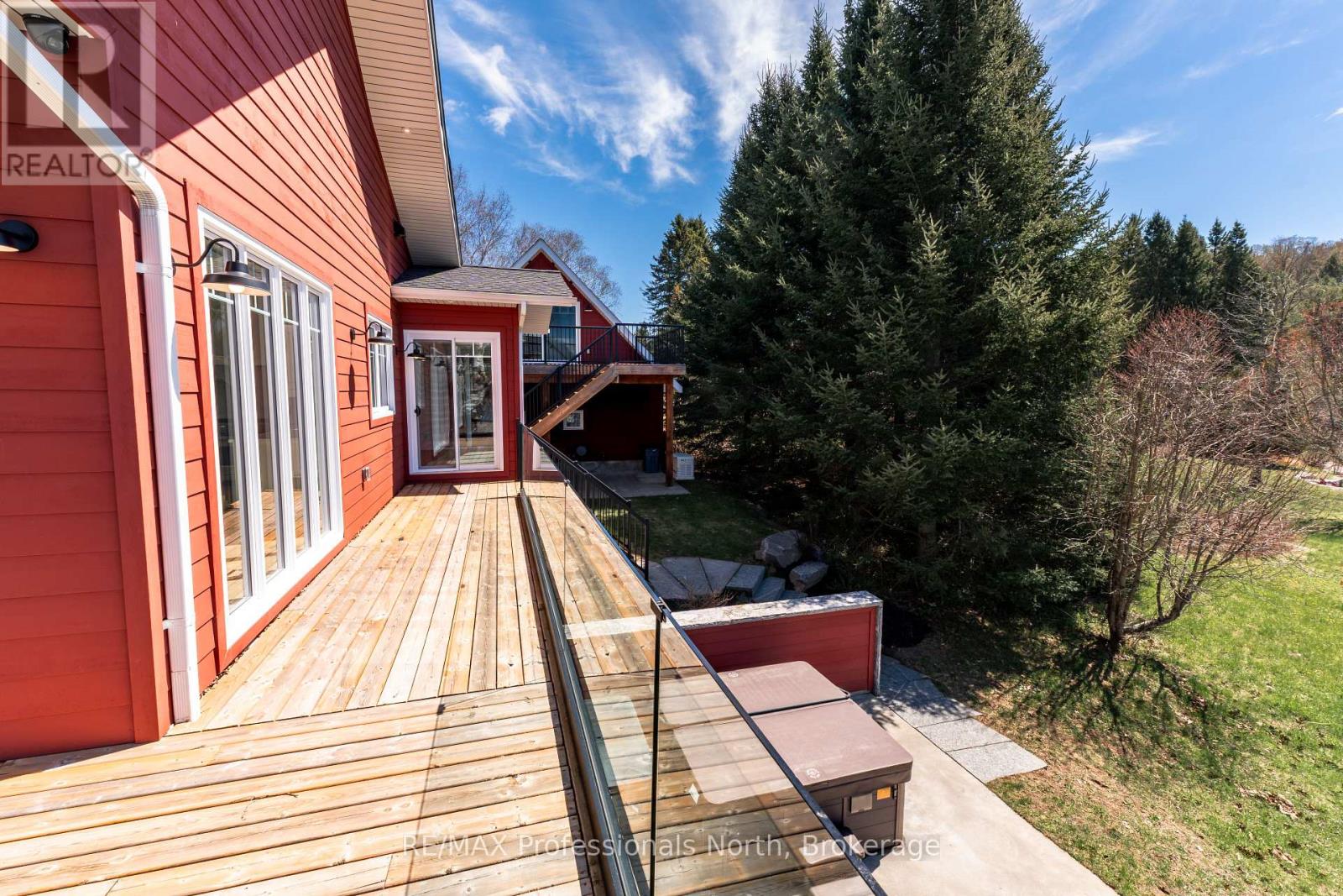 36 Beach Road, Huntsville, Ontario P0B 1M0 - Photo 39 - X13131834