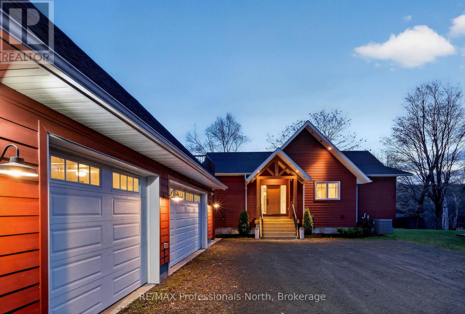 36 Beach Road, Huntsville, Ontario P0B 1M0 - Photo 4 - X13131834
