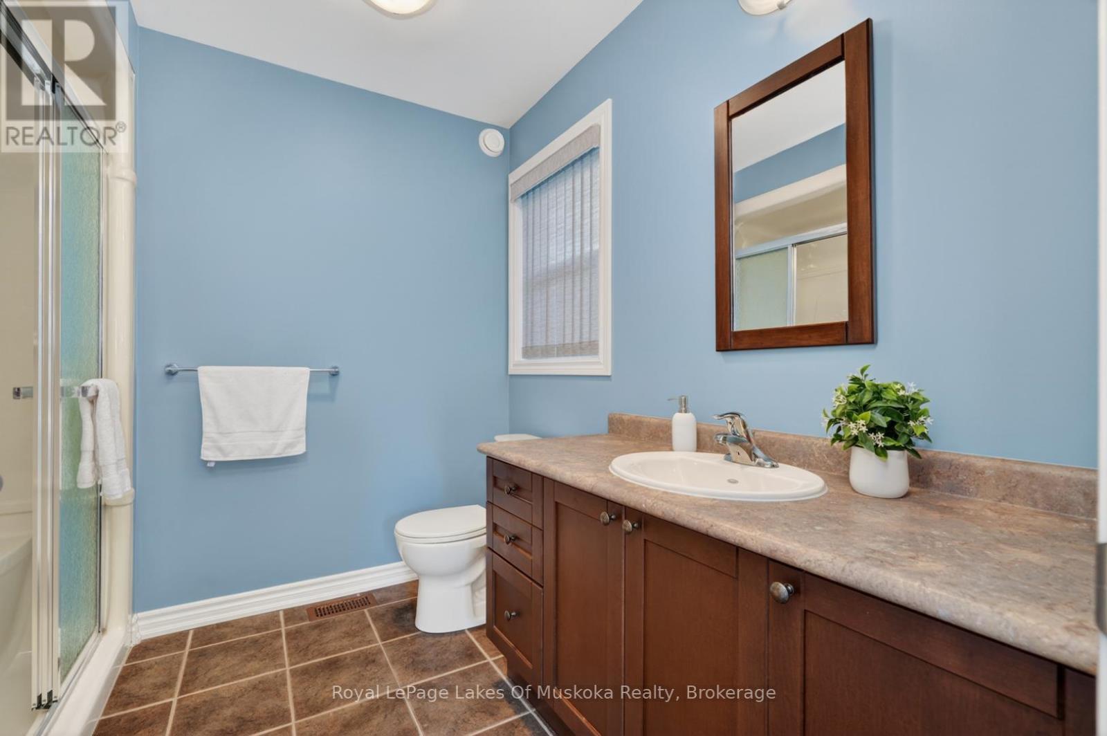 30 & 32 Gainsborough Road, Bracebridge, Ontario P1L 1W8 - Photo 19 - X13132434