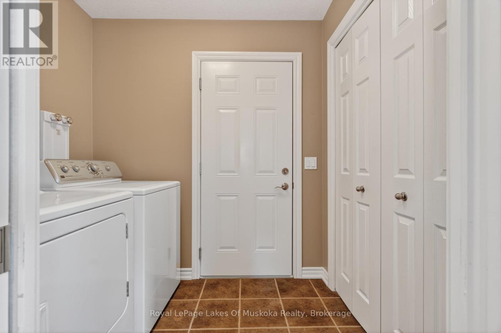 30 & 32 Gainsborough Road, Bracebridge, Ontario P1L 1W8 - Photo 24 - X13132434