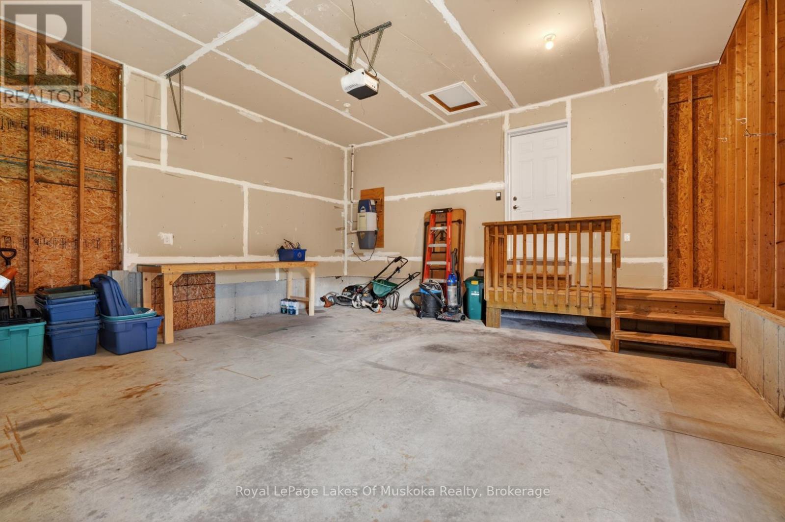 30 & 32 Gainsborough Road, Bracebridge, Ontario P1L 1W8 - Photo 25 - X13132434