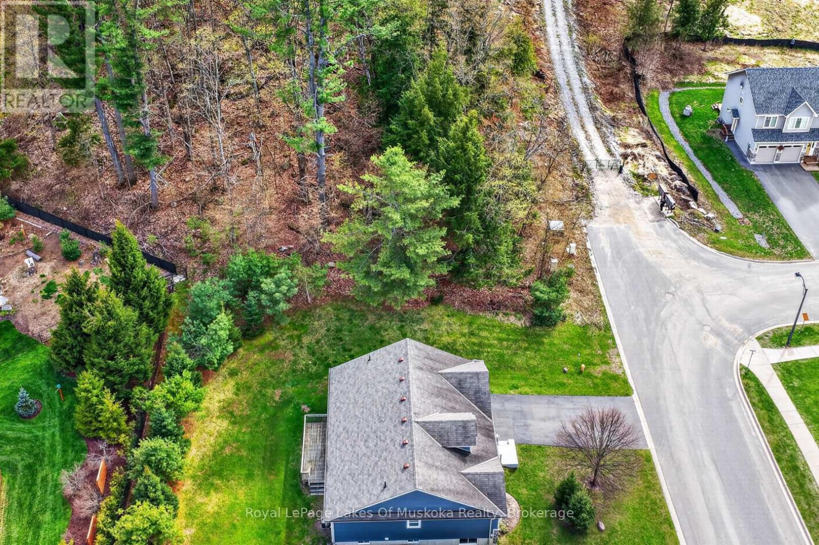 30 & 32 Gainsborough Road, Bracebridge, Ontario P1L 1W8 - Photo 40 - X13132434