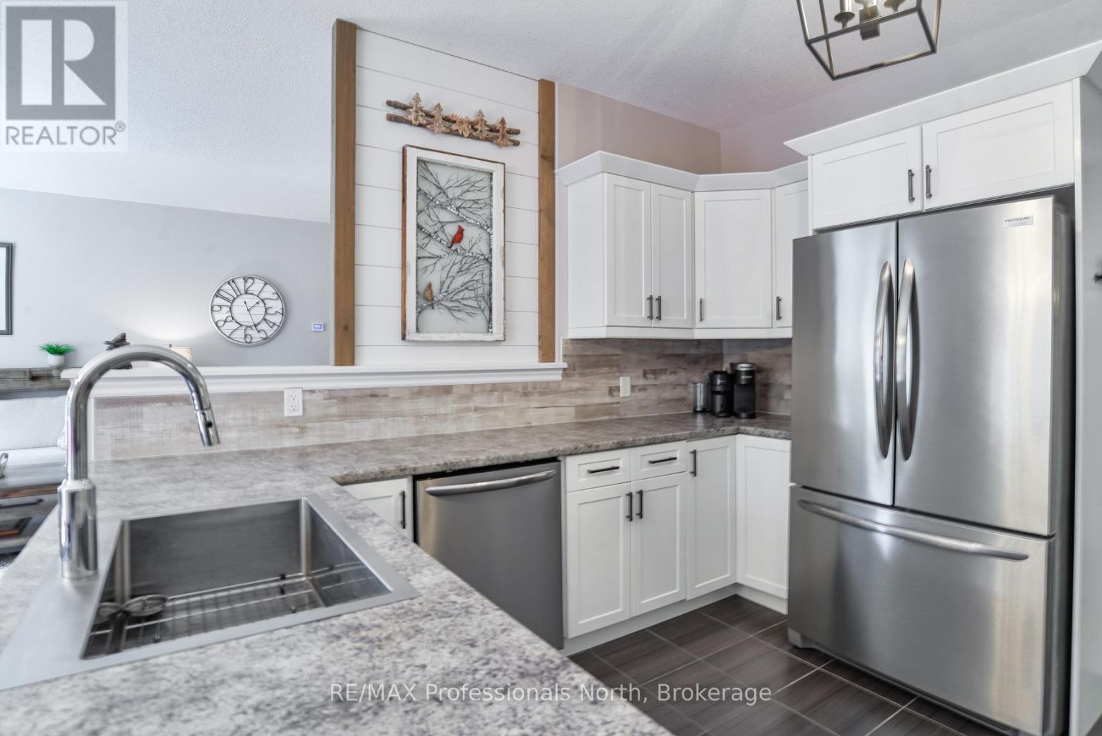 19 Selkirk Drive, Huntsville, Ontario P1H 0C5 - Photo 13 - X13134504