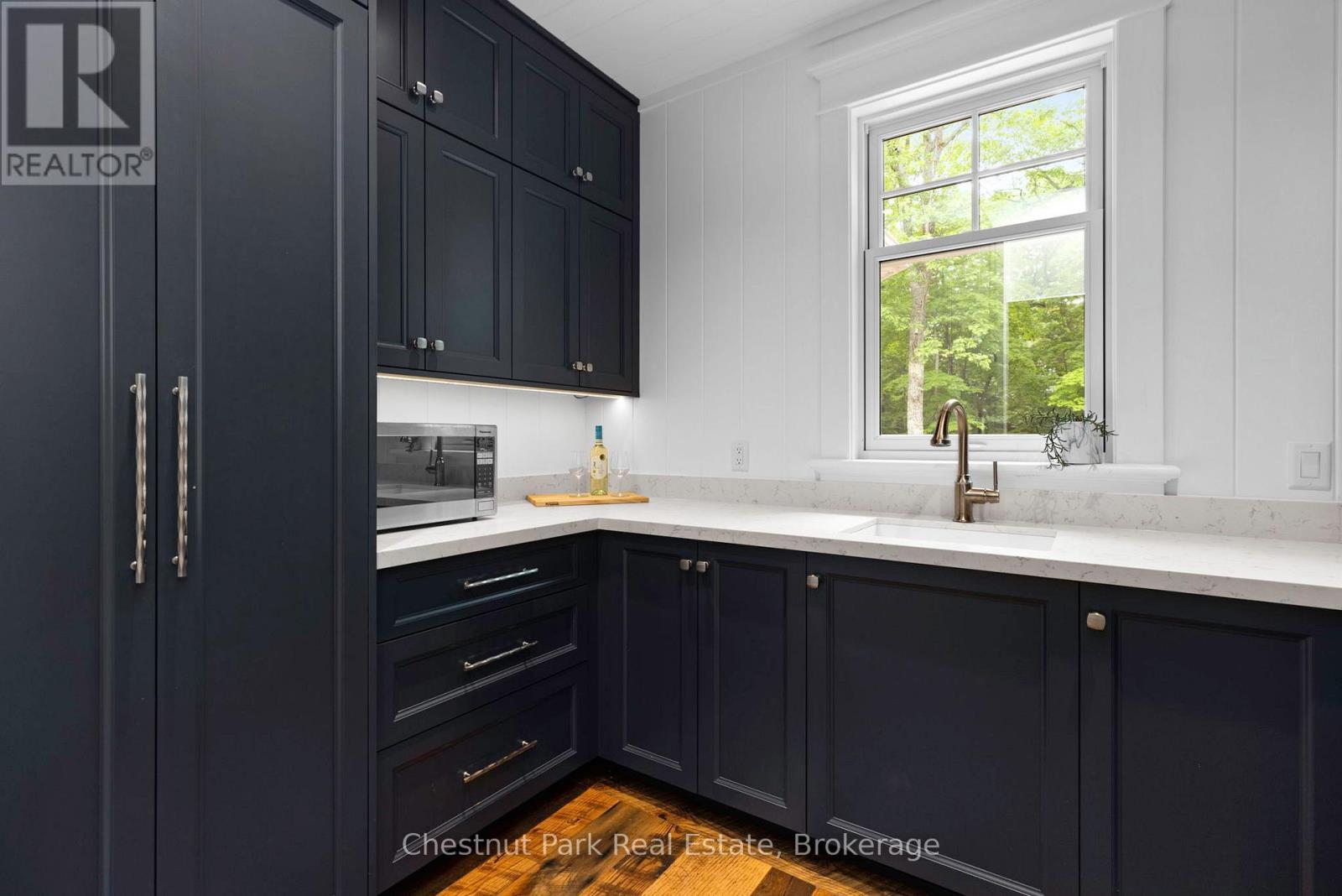 30 Bigwin Island, Lake Of Bays, Ontario  P0B 1A0 - Photo 16 - X13137668