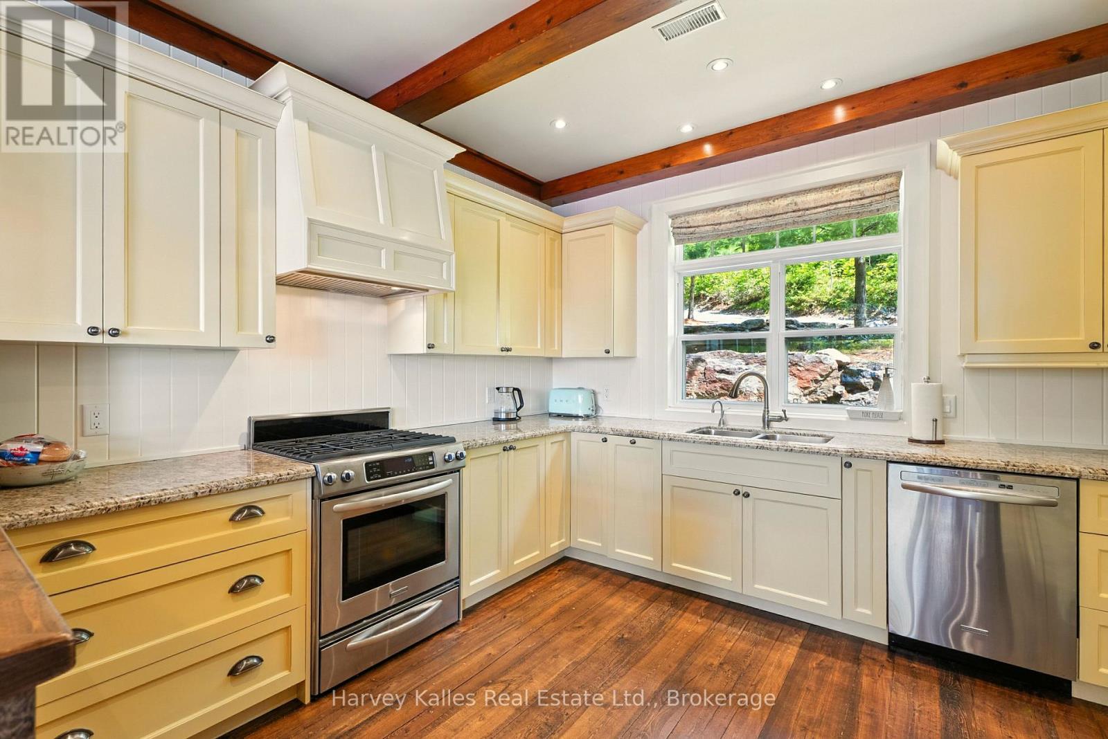 1190 Parkers Point Road, Gravenhurst, Ontario P1P 1R2 - Photo 32 - X13141050