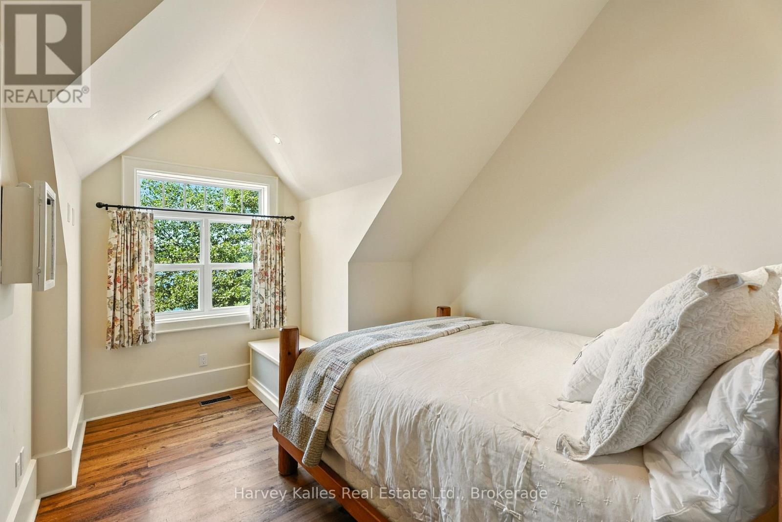 1190 Parkers Point Road, Gravenhurst, Ontario P1P 1R2 - Photo 43 - X13141050