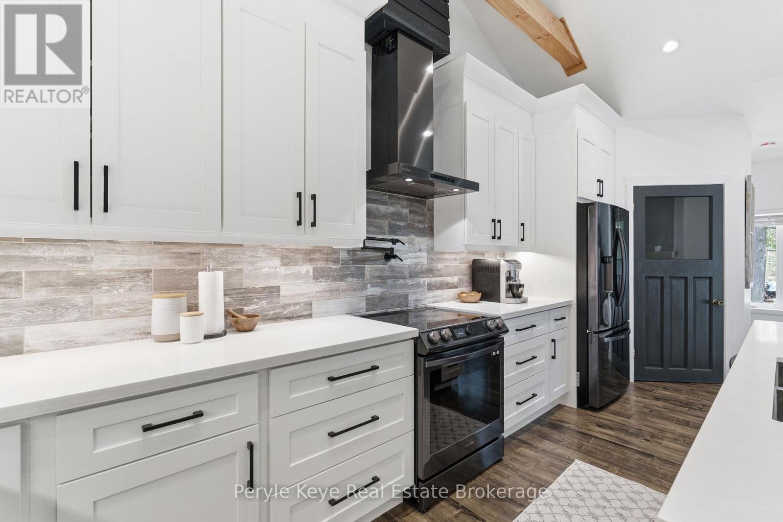 1056 Xavier Street, Gravenhurst, Ontario P0E 1G0 - Photo 19 - X13141086