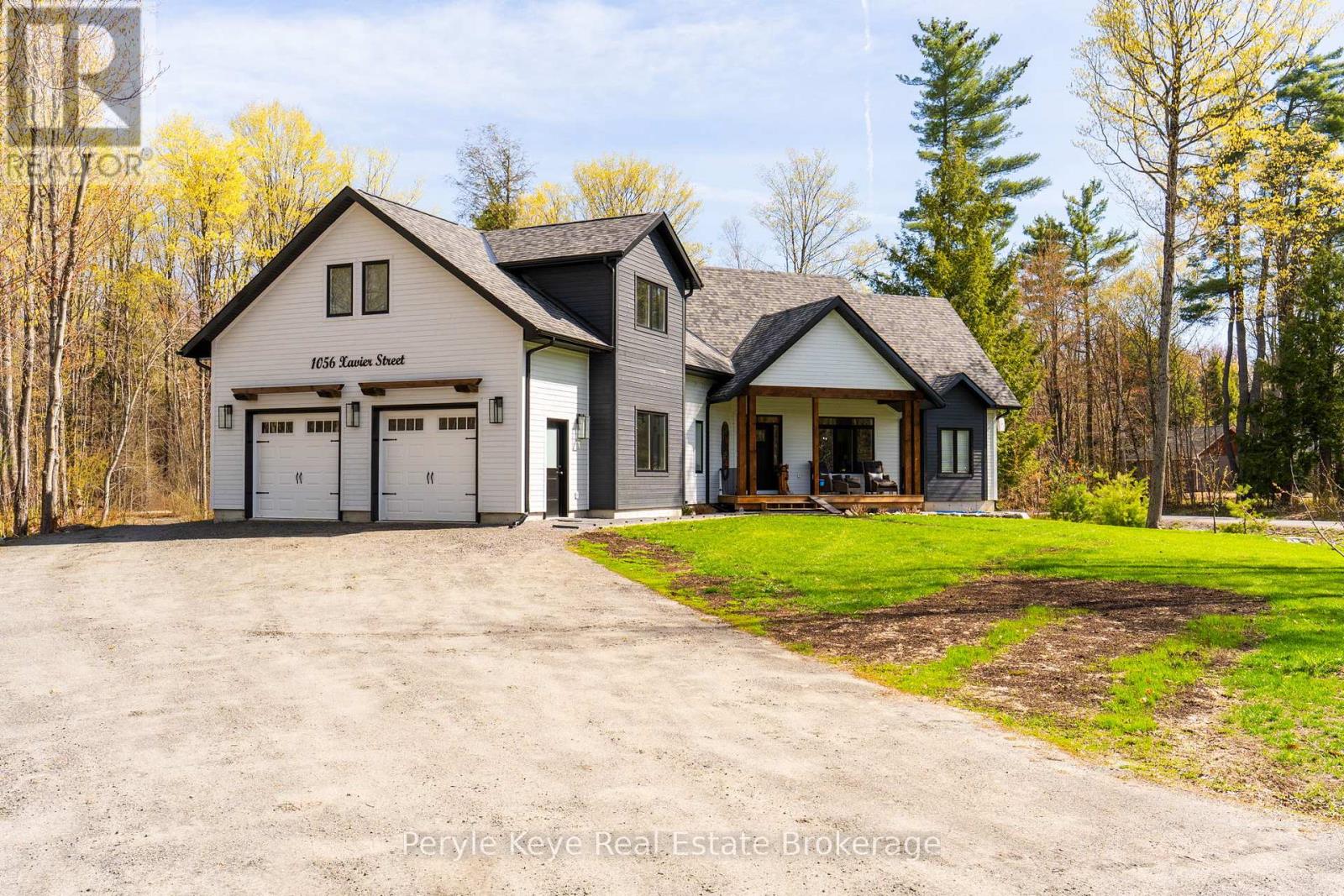 1056 Xavier Street, Gravenhurst, Ontario P0E 1G0 - Photo 3 - X13141086