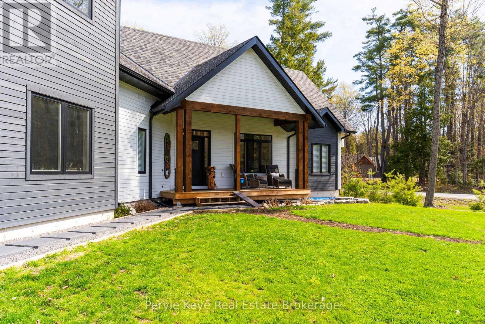 1056 Xavier Street, Gravenhurst, Ontario P0E 1G0 - Photo 7 - X13141086