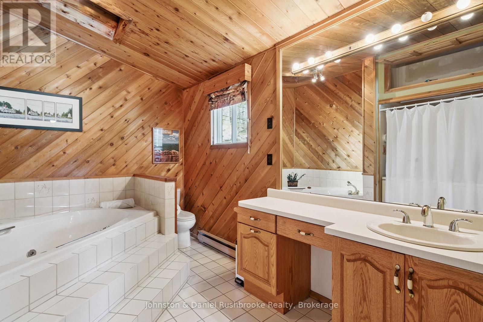 1052 North Sunset Bay Road, Gravenhurst, Ontario P1P 1R2 - Photo 17 - X13143730