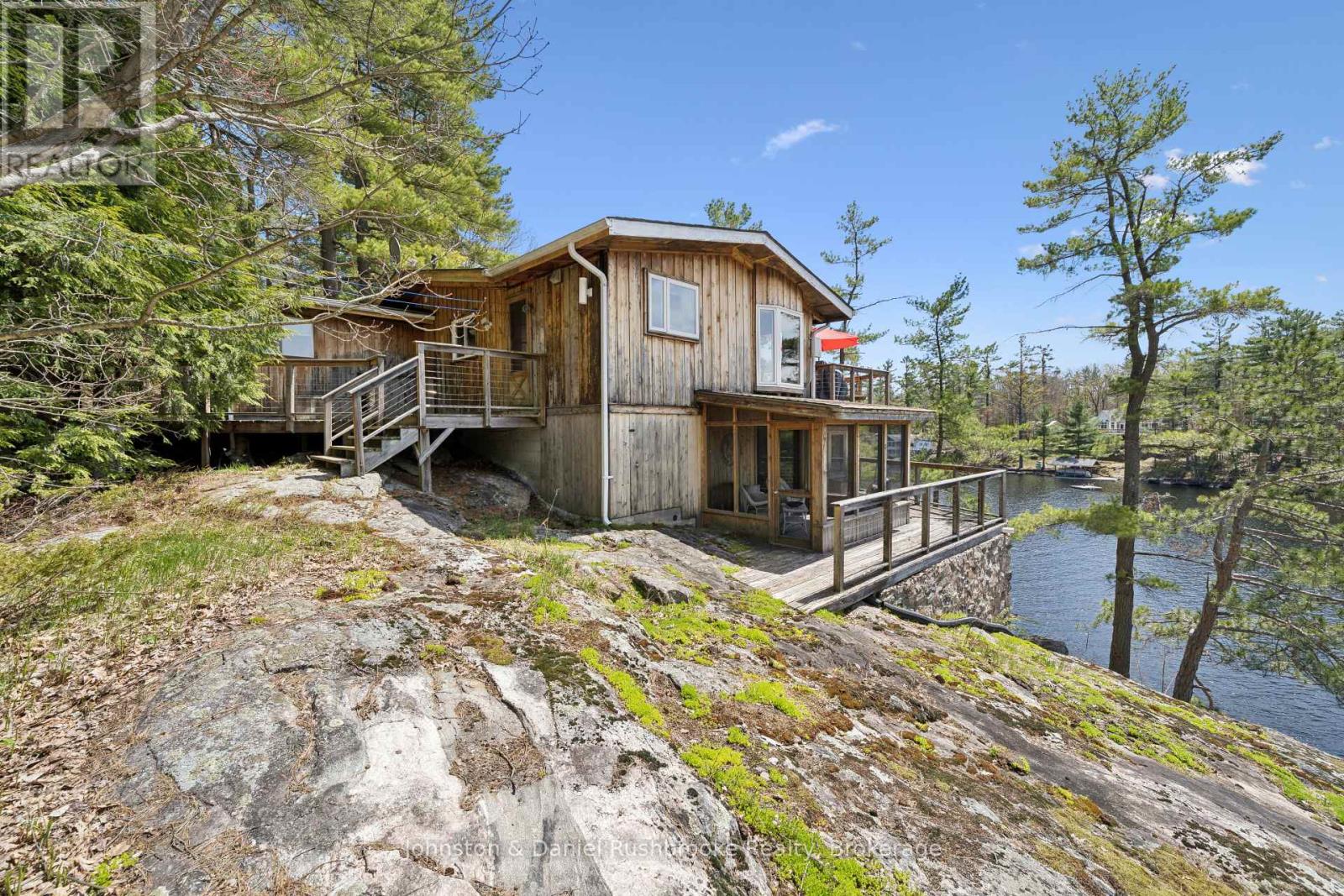 1052 North Sunset Bay Road, Gravenhurst, Ontario P1P 1R2 - Photo 32 - X13143730