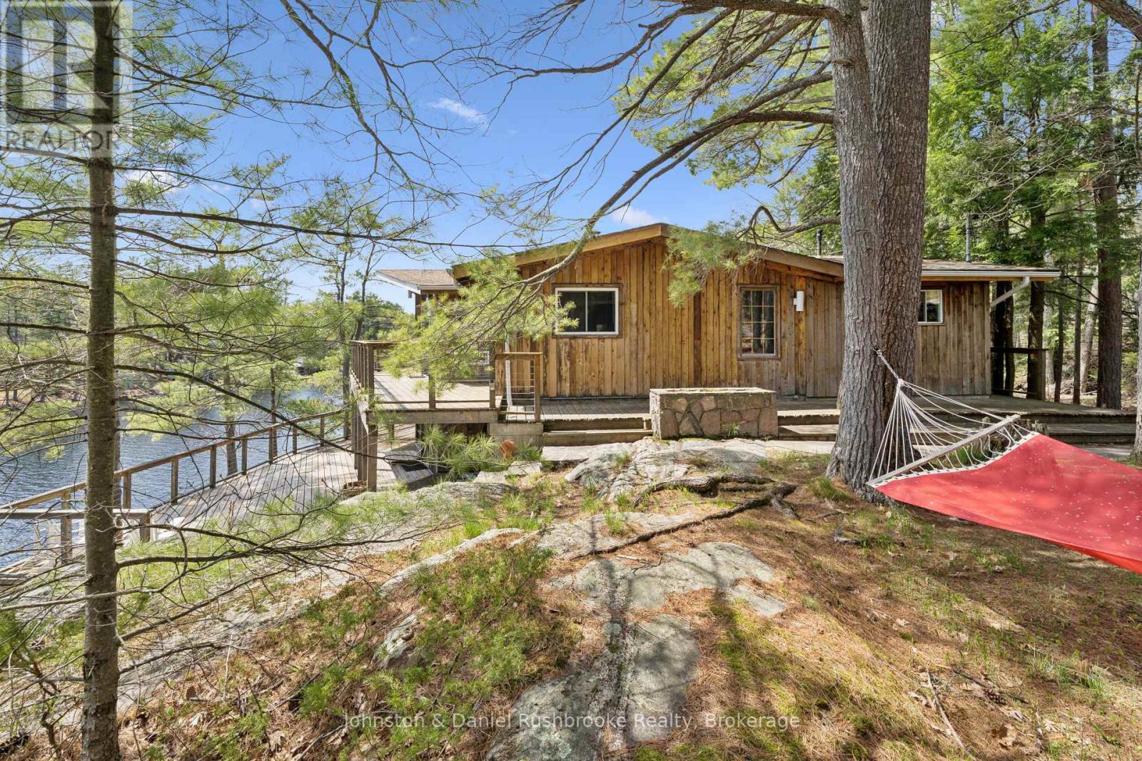 1052 North Sunset Bay Road, Gravenhurst, Ontario P1P 1R2 - Photo 35 - X13143730