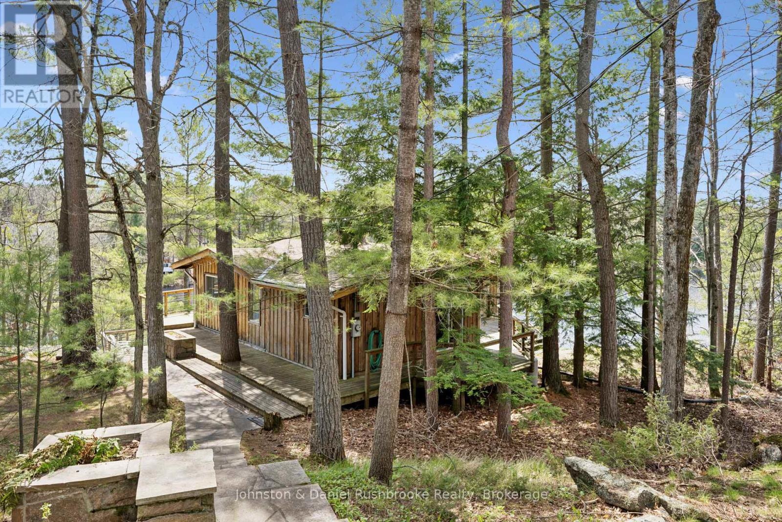1052 North Sunset Bay Road, Gravenhurst, Ontario P1P 1R2 - Photo 36 - X13143730