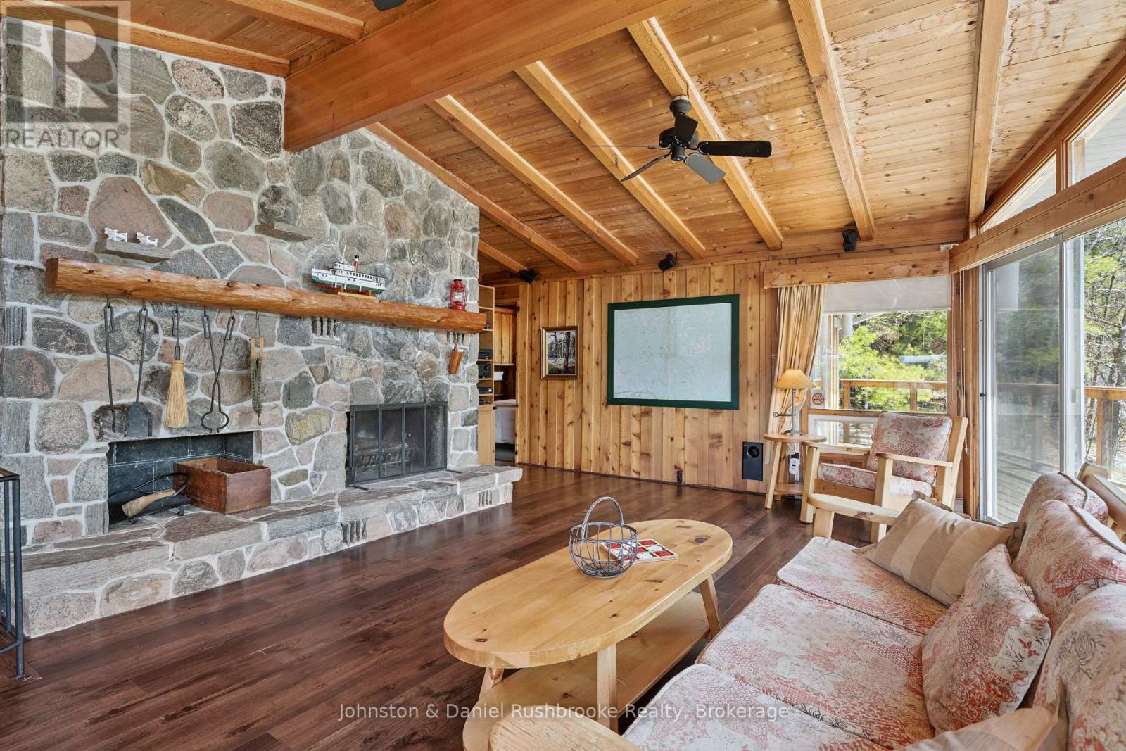 1052 North Sunset Bay Road, Gravenhurst, Ontario P1P 1R2 - Photo 9 - X13143730