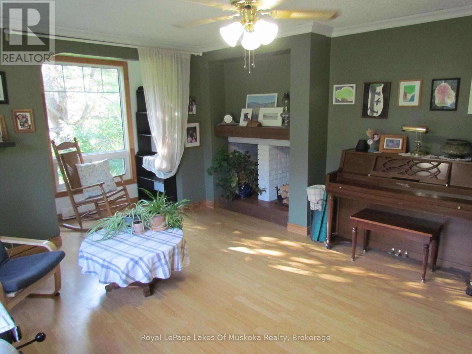 1016 Laycox Road, Gravenhurst, Ontario  P1P 0G8 - Photo 13 - X13145726