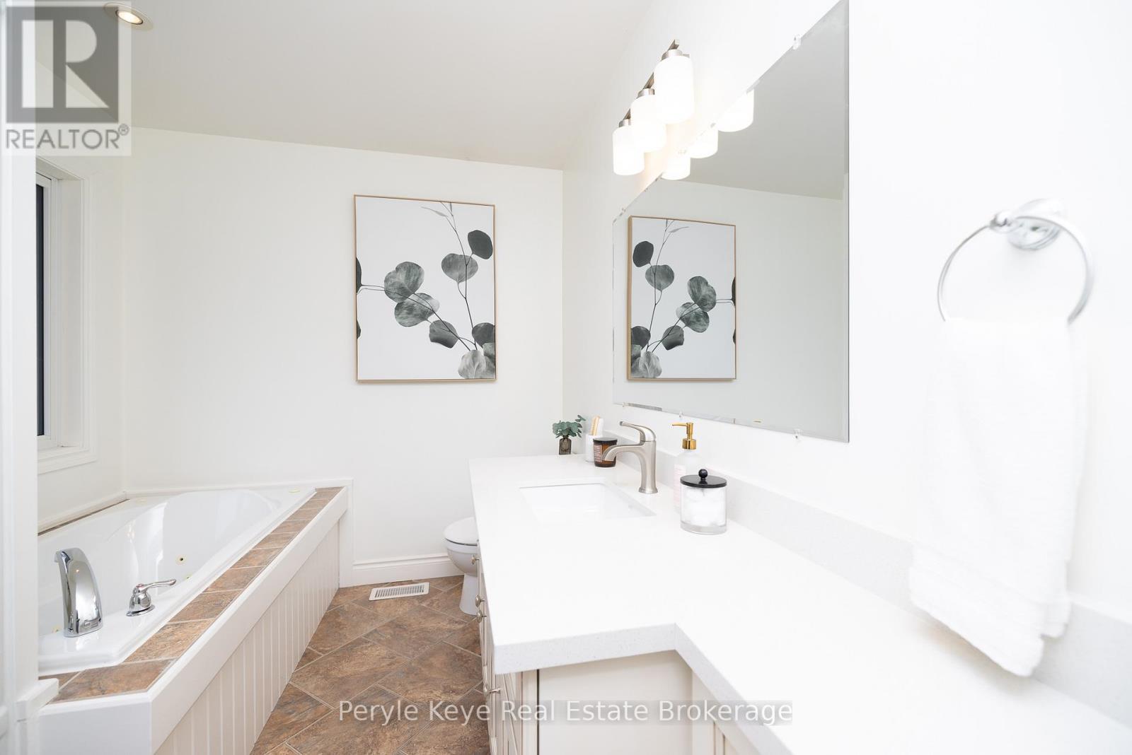 5 Mackenzie Drive, Huntsville, Ontario  P1H 0A1 - Photo 43 - X13147488