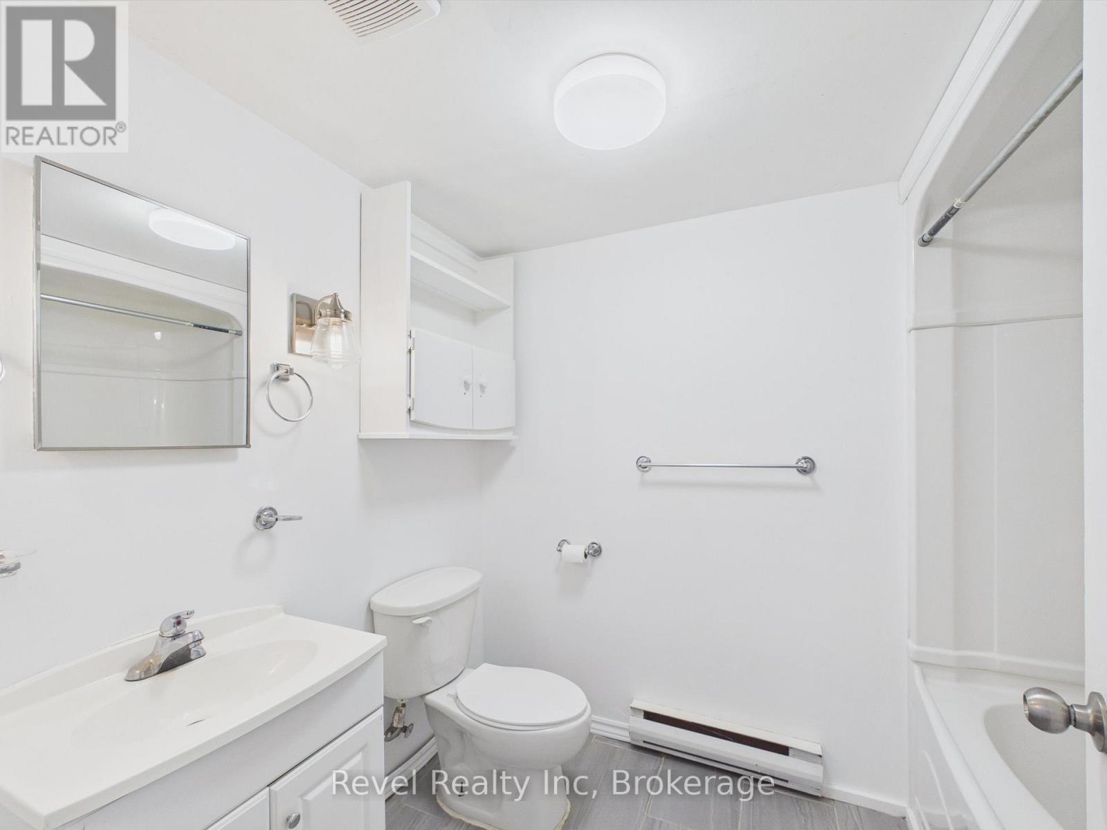 3 Wellington Street, Bracebridge, Ontario  P1L 1E8 - Photo 30 - X13147876