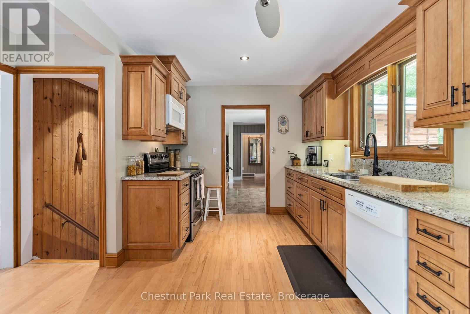 652 North Waseosa Lake Road, Huntsville, Ontario  P1H 2J4 - Photo 9 - X13148096