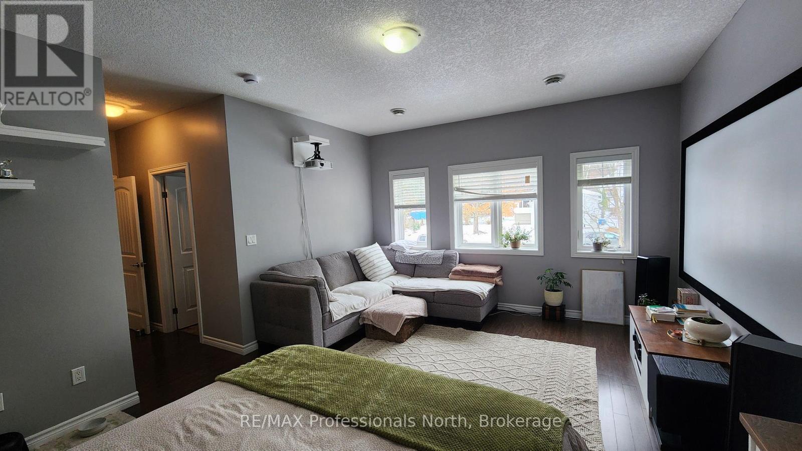 5 Greaves Avenue, Huntsville, Ontario  P1H 1V2 - Photo 14 - X13148338