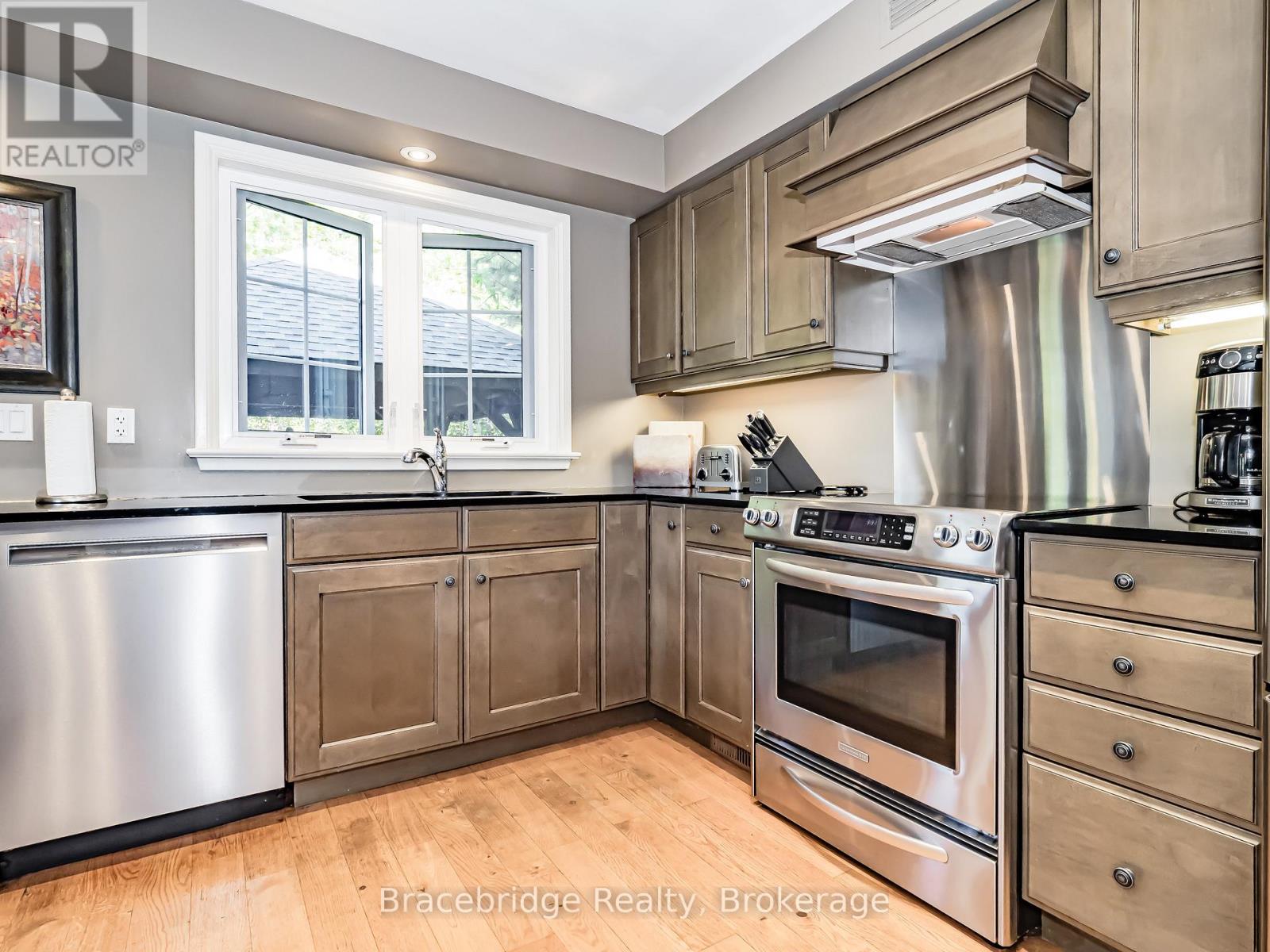 Sandfield 8 W4 - 3876 Muskoka Rd 118 Highway W, Muskoka Lakes, Ontario P0B 1J0 - Photo 10 - X13153946