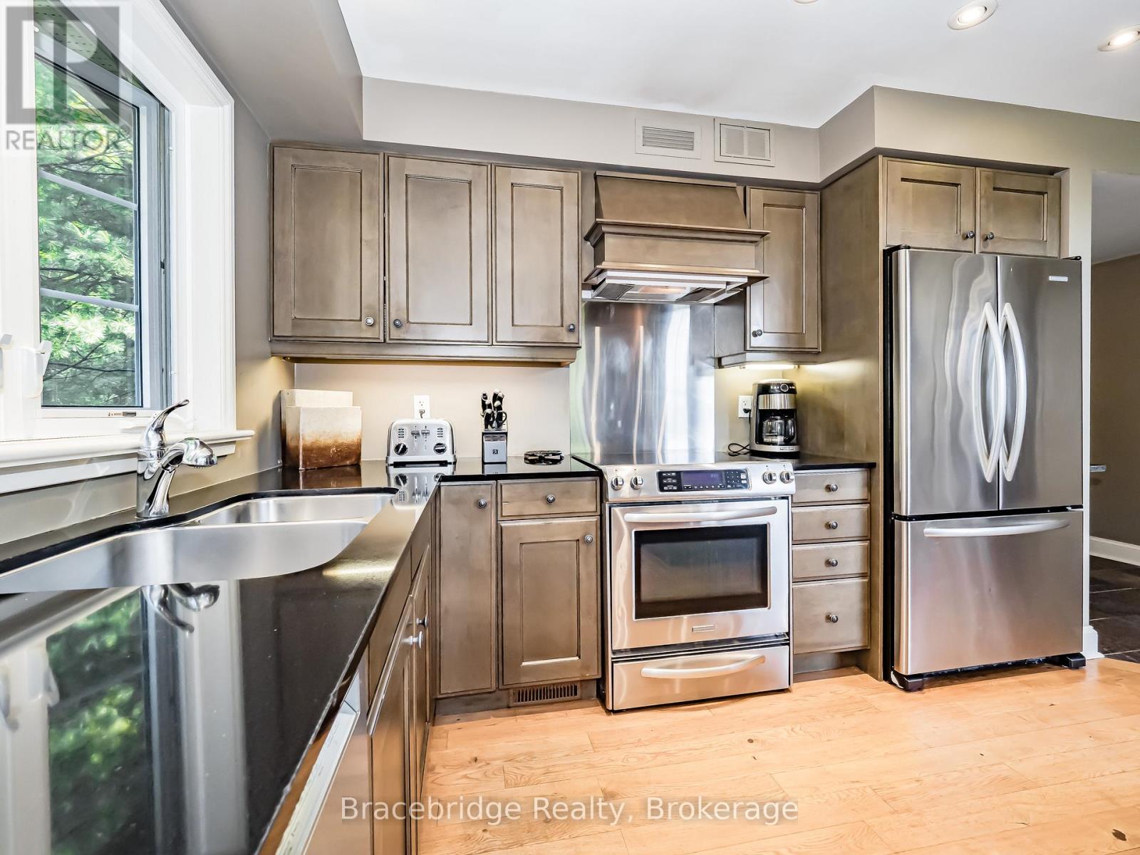 Sandfield 8 W4 - 3876 Muskoka Rd 118 Highway W, Muskoka Lakes, Ontario P0B 1J0 - Photo 11 - X13153946