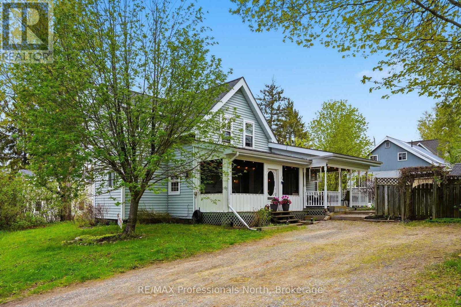 67 Young Street, Bracebridge, Ontario  P1L 1G7 - Photo 1 - X13155424