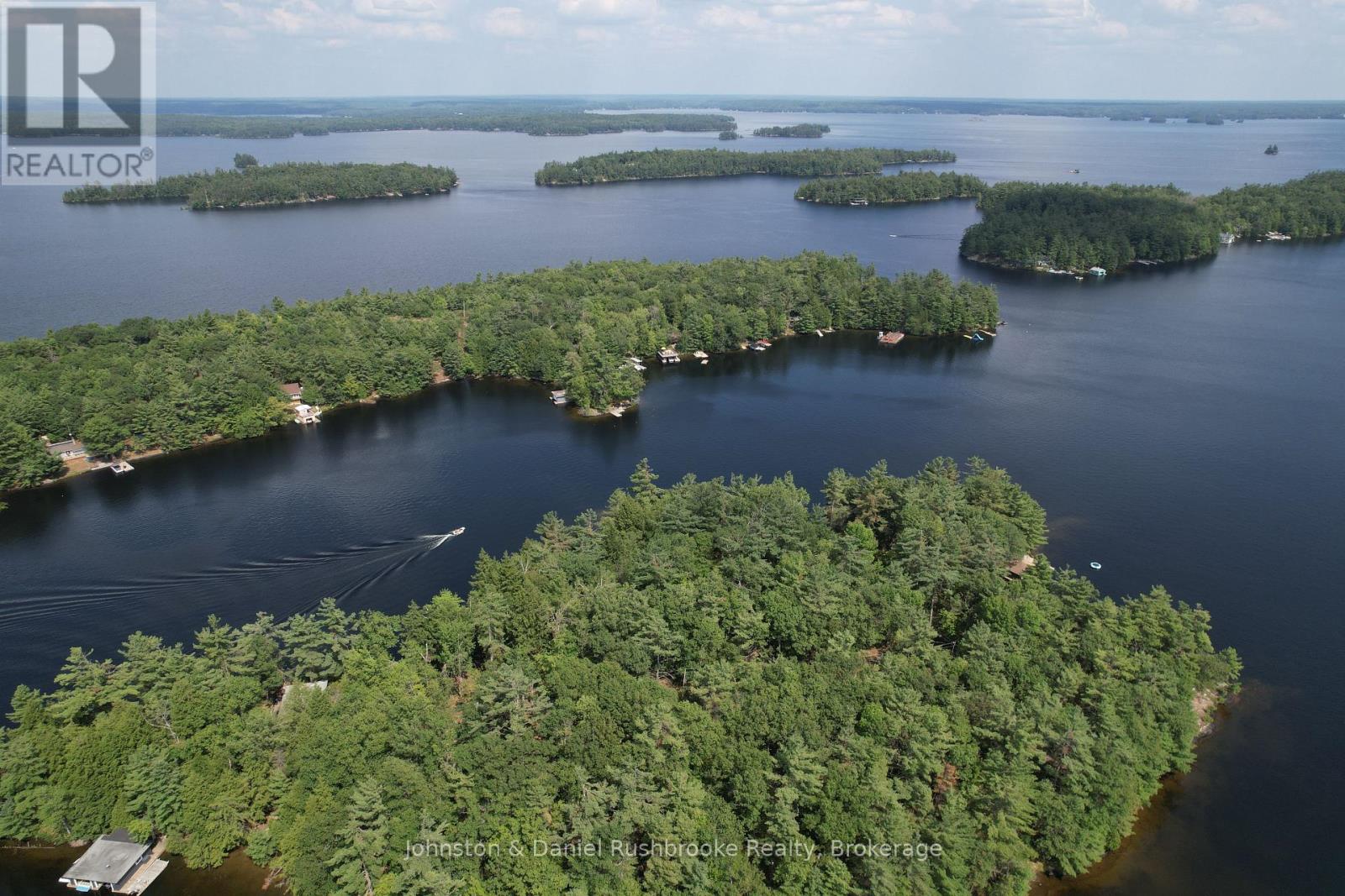 2 Island 24lm (Denison), Gravenhurst, Ontario  P1P 1R2 - Photo 17 - X13155808