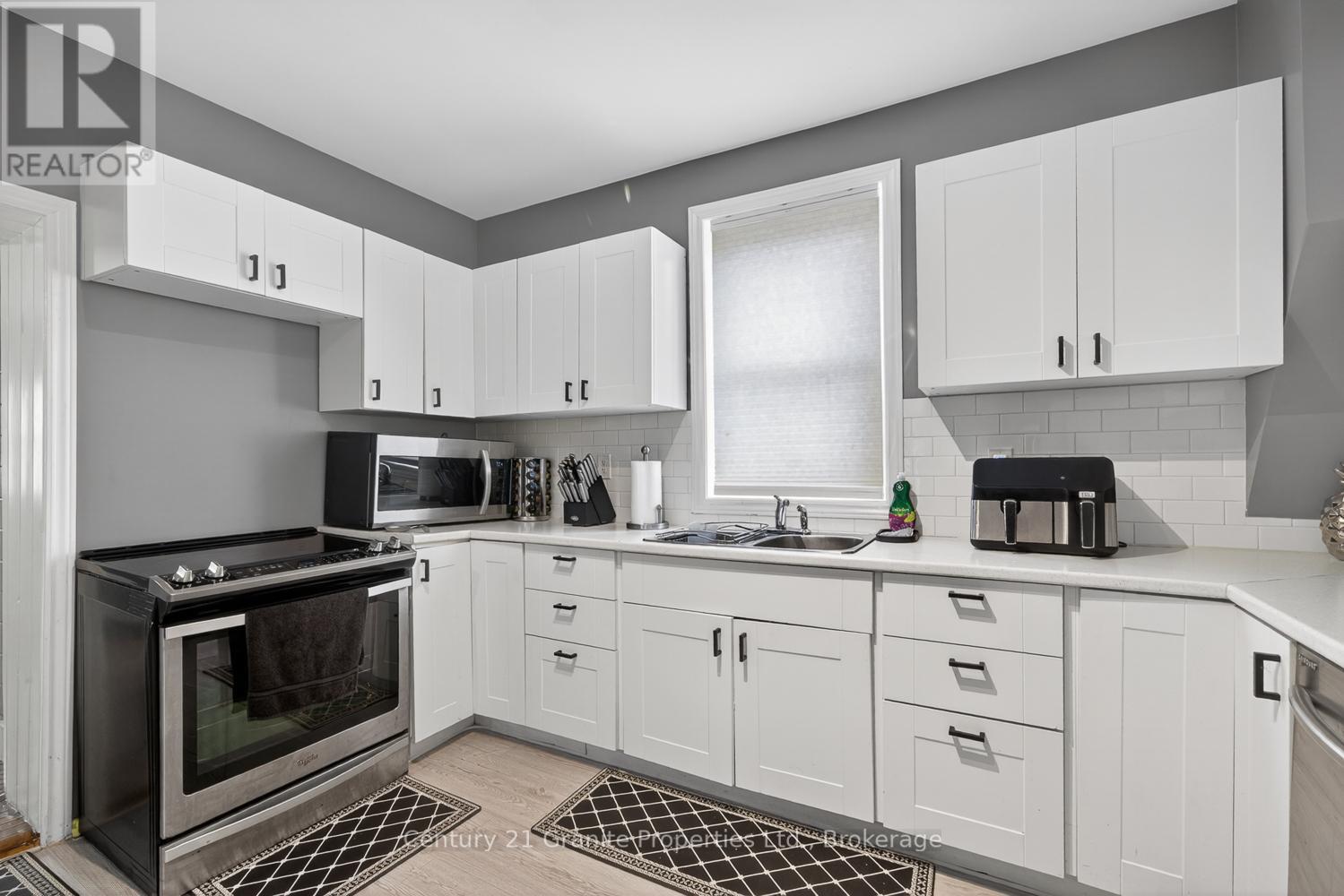50 William Street, Parry Sound, Ontario  P2A 1V1 - Photo 14 - X13156176
